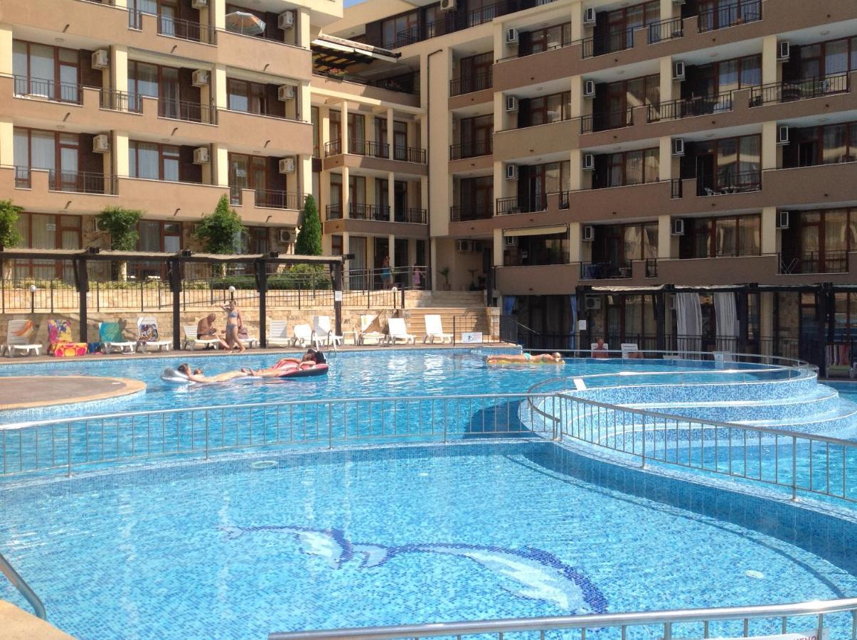 Luxor Apartments Pomorie Eksteriør billede