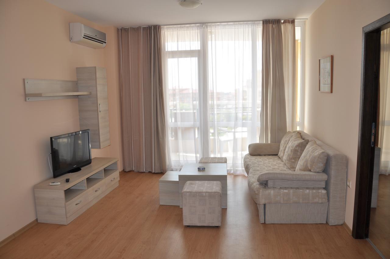 Luxor Apartments Pomorie Eksteriør billede