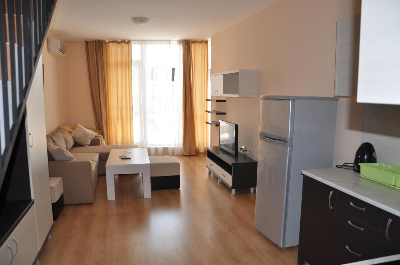 Luxor Apartments Pomorie Eksteriør billede