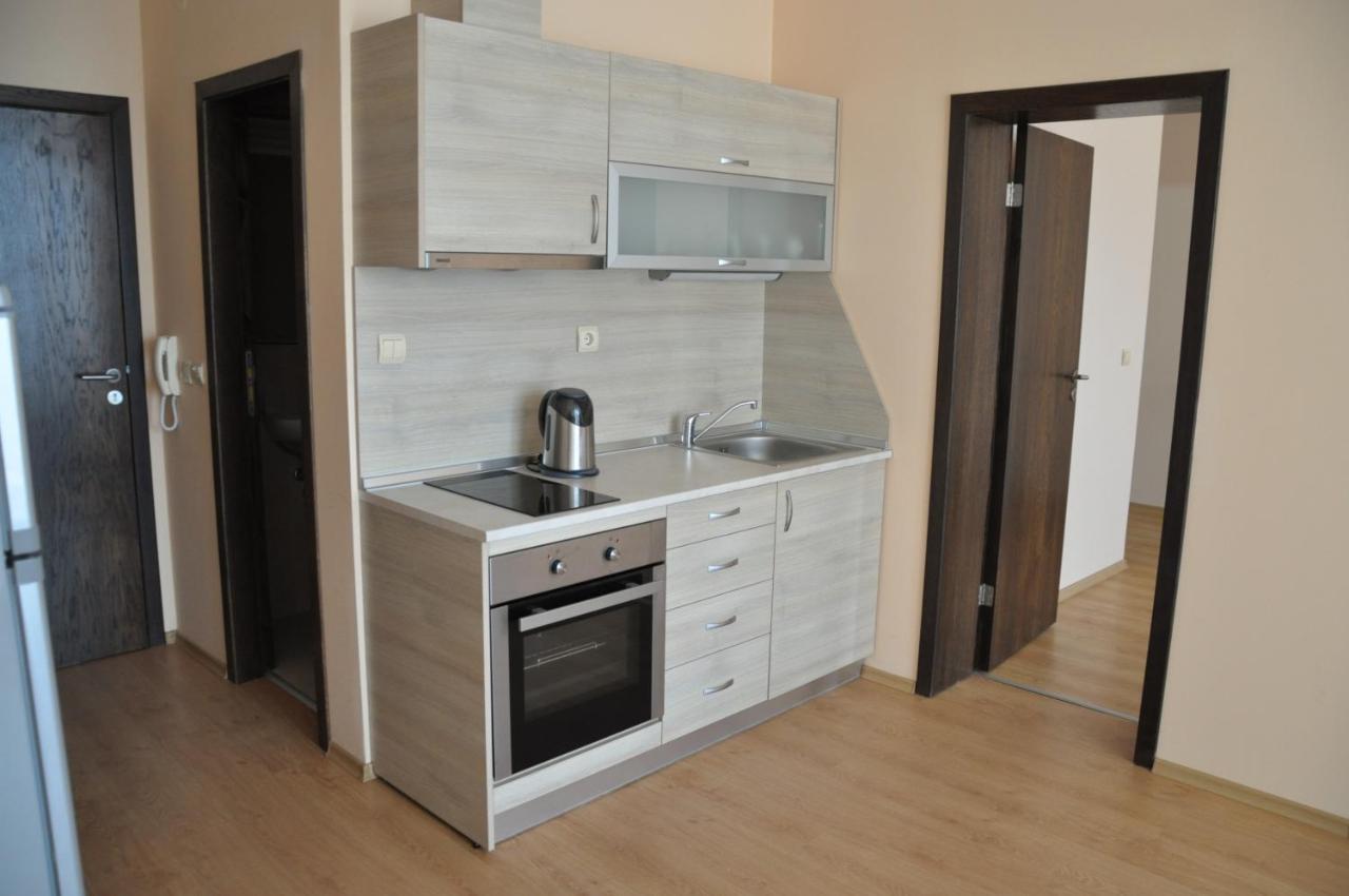 Luxor Apartments Pomorie Eksteriør billede